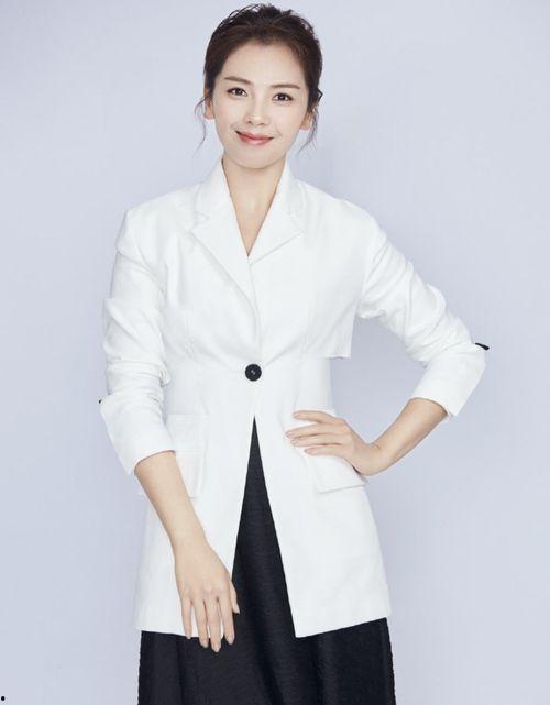 职业装 明星,明星职业装风采大赏