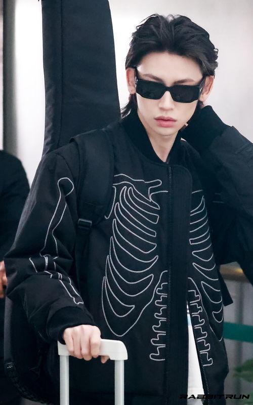 娱乐圈吃瓜猛料小鬼是谁,小鬼身份曝光，吃瓜猛料背后真相揭晓